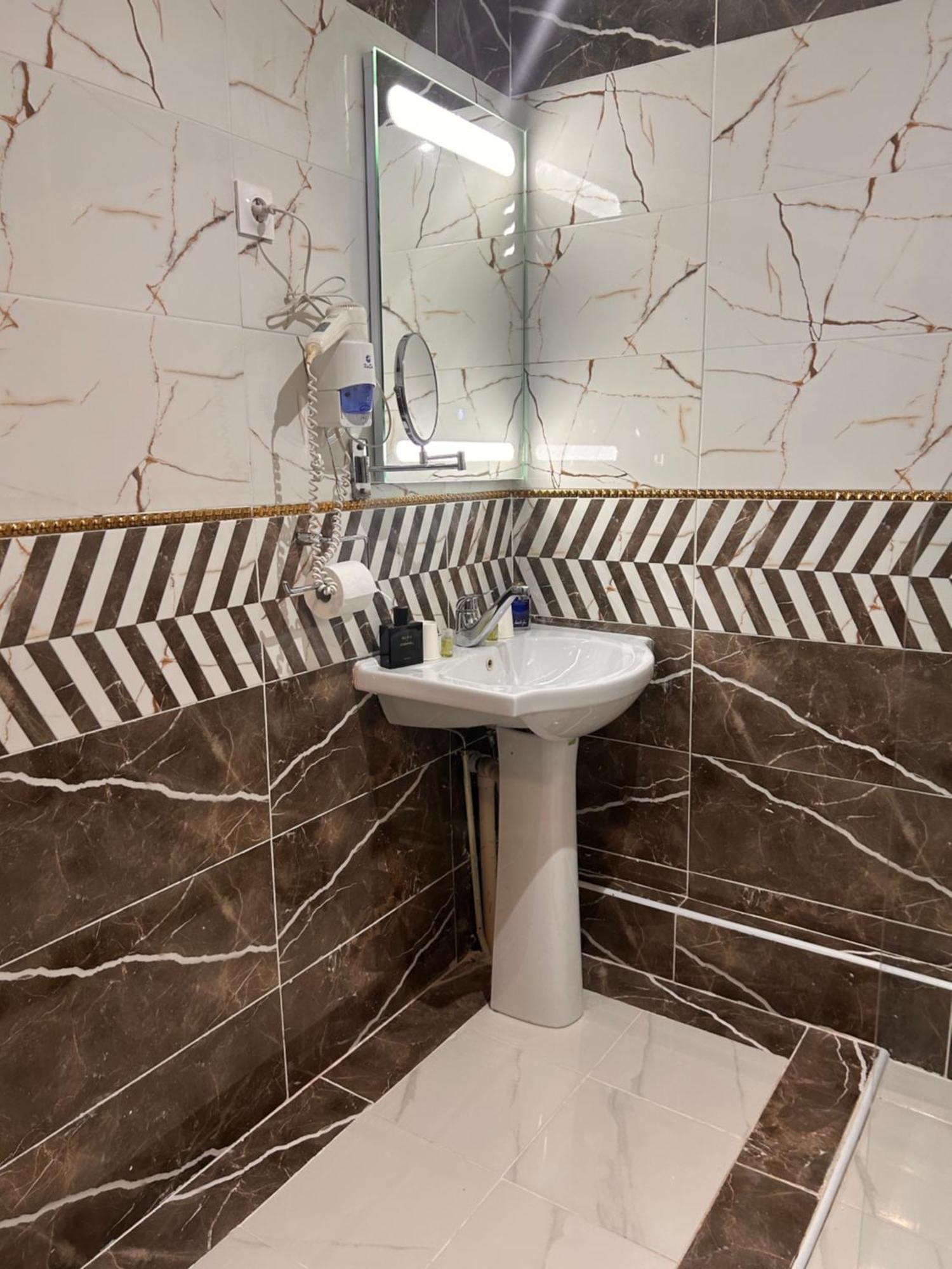 Hotel Grand Paris Villejuif Eksteriør billede