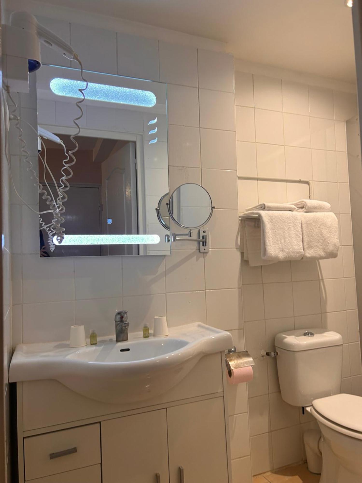 Hotel Grand Paris Villejuif Eksteriør billede