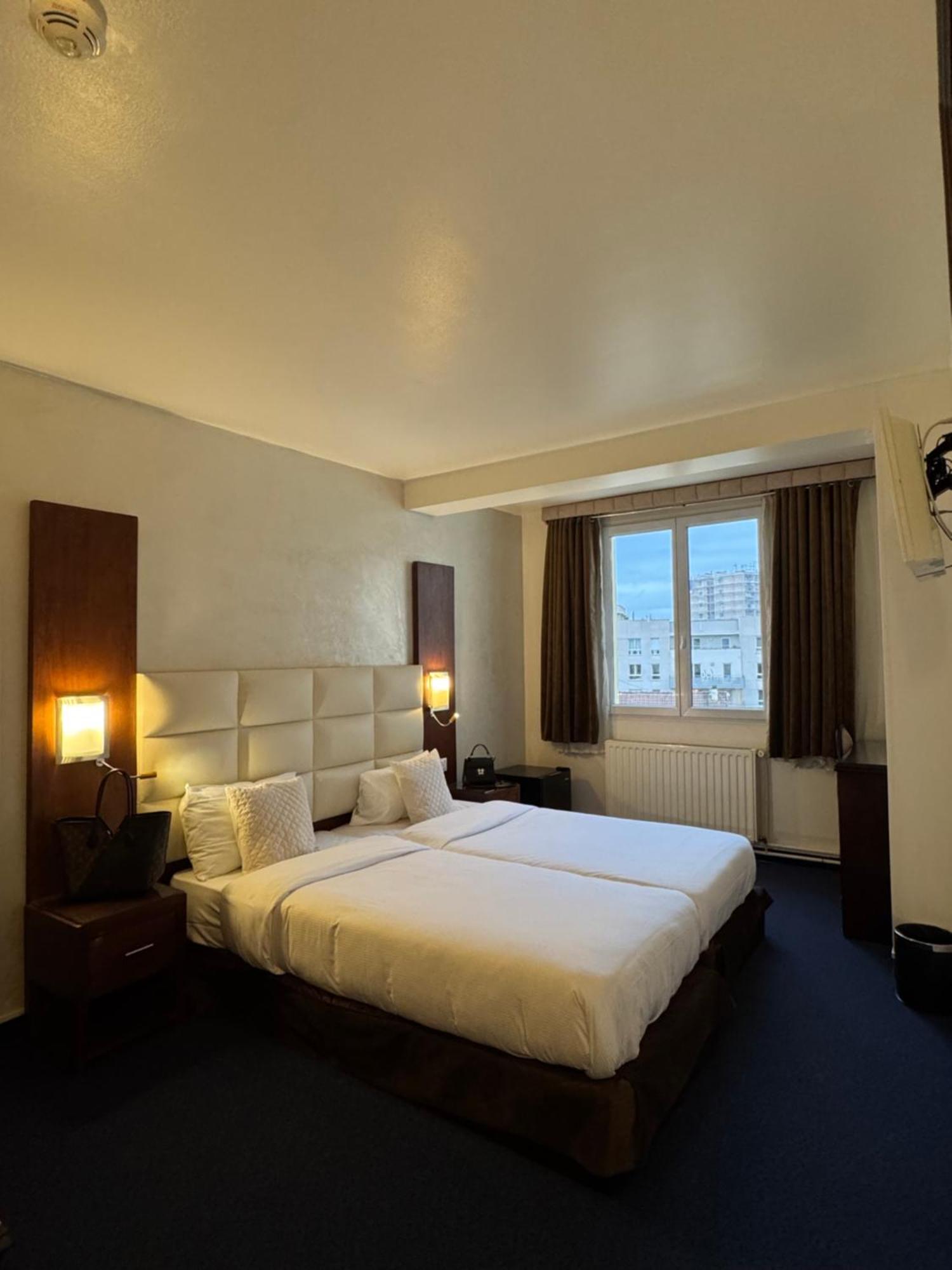 Hotel Grand Paris Villejuif Eksteriør billede
