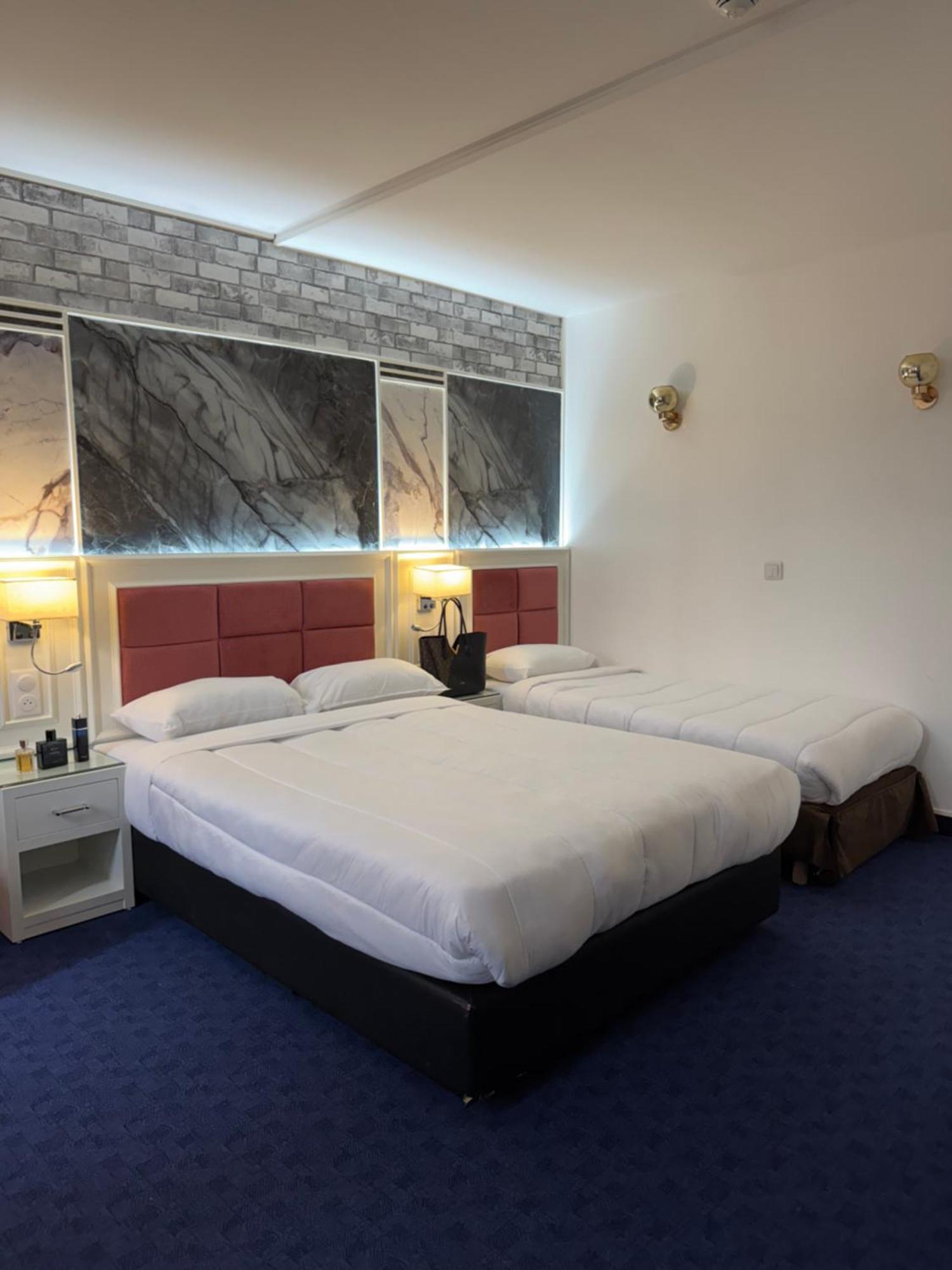 Hotel Grand Paris Villejuif Eksteriør billede